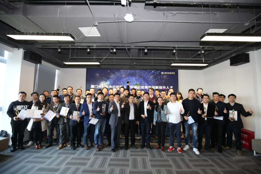 1516951744793059.png 3.png